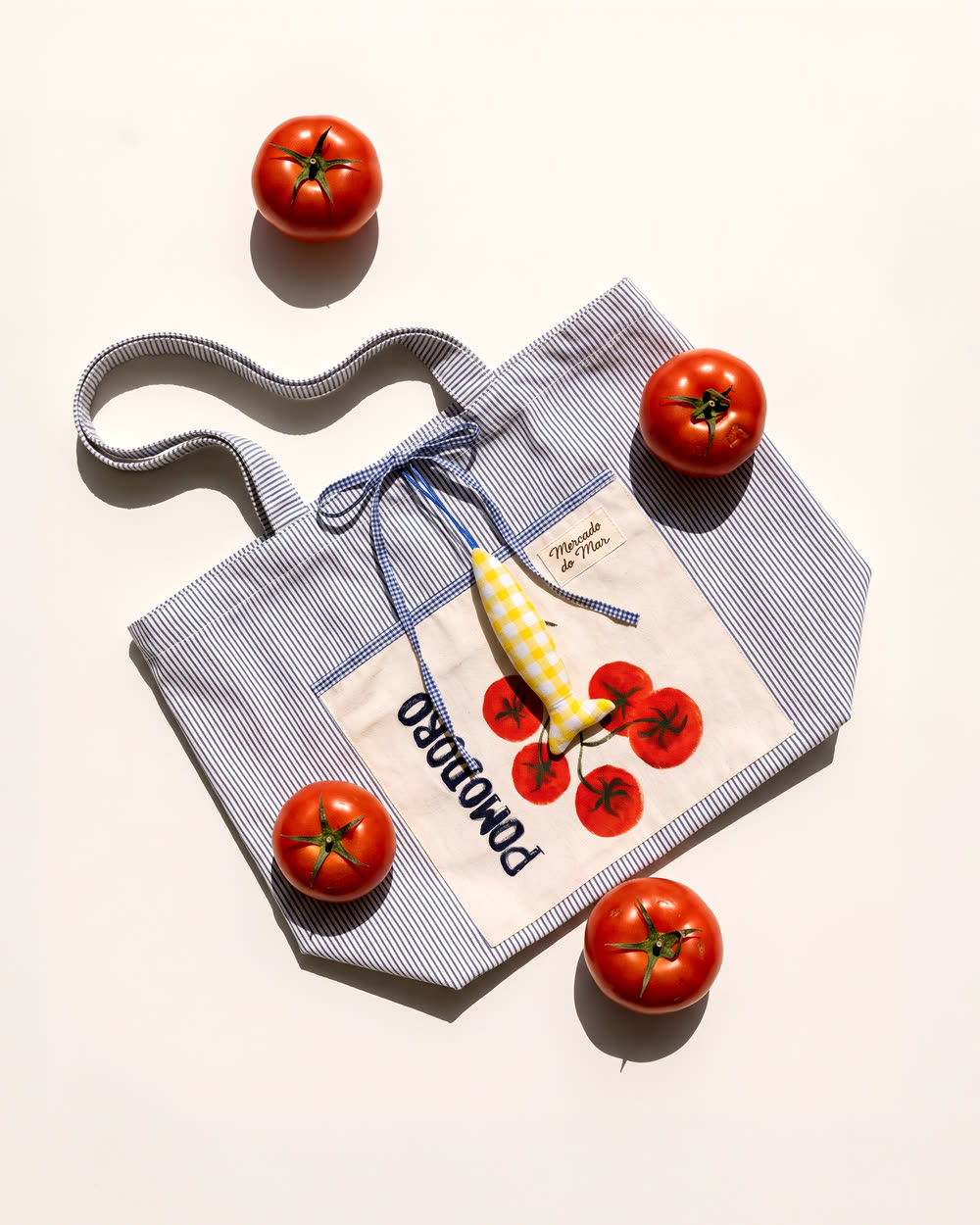 O Pomodoro com tomates frescos